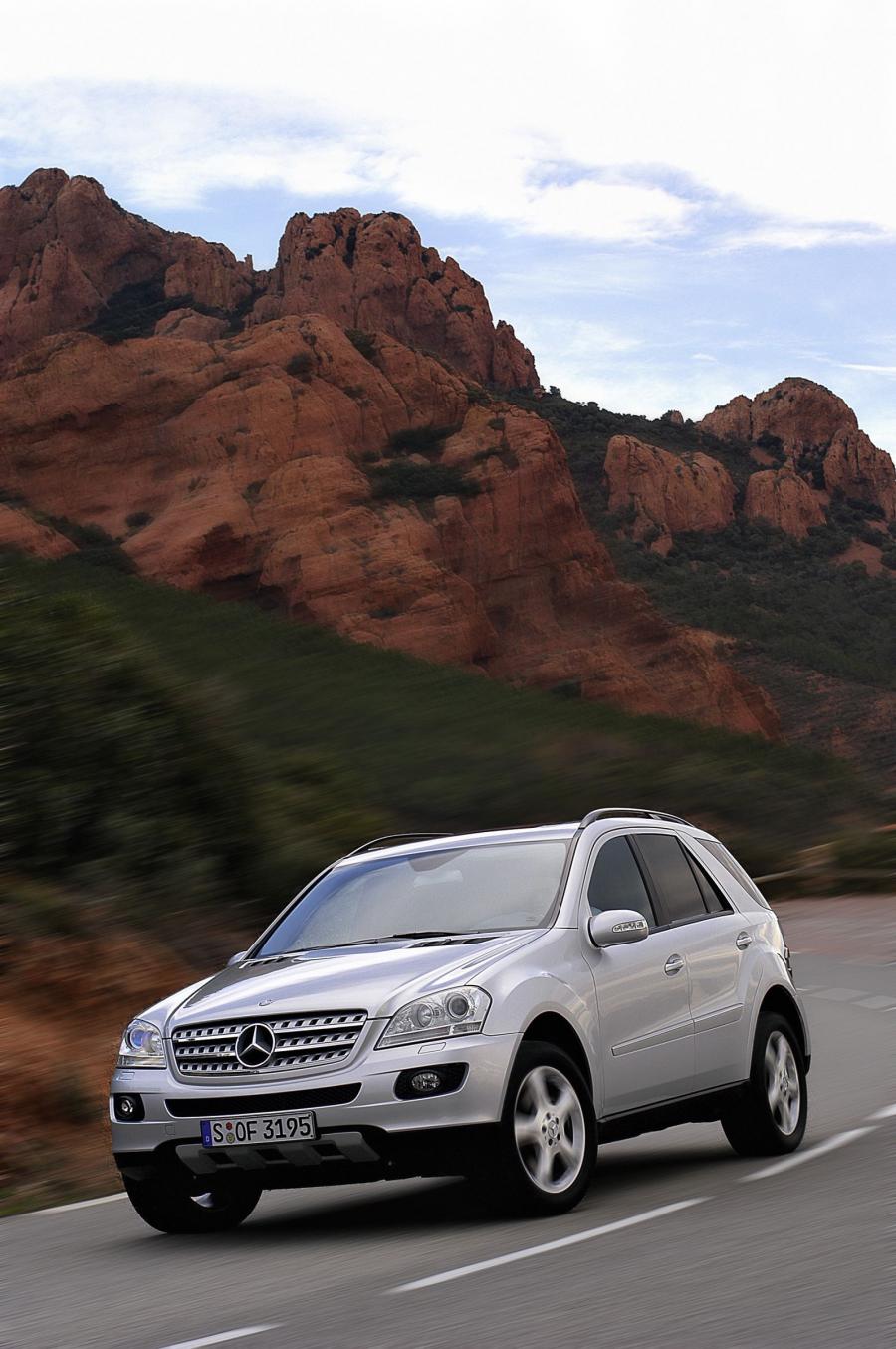  Mercedes-Benz ML-Class 2006 года  (фото 186 из 400)